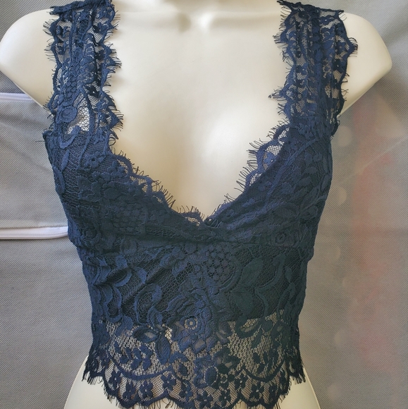 ๐3 for $25๐ Parisian Black lace bralette crop top lingerie - Picture 2 of 6